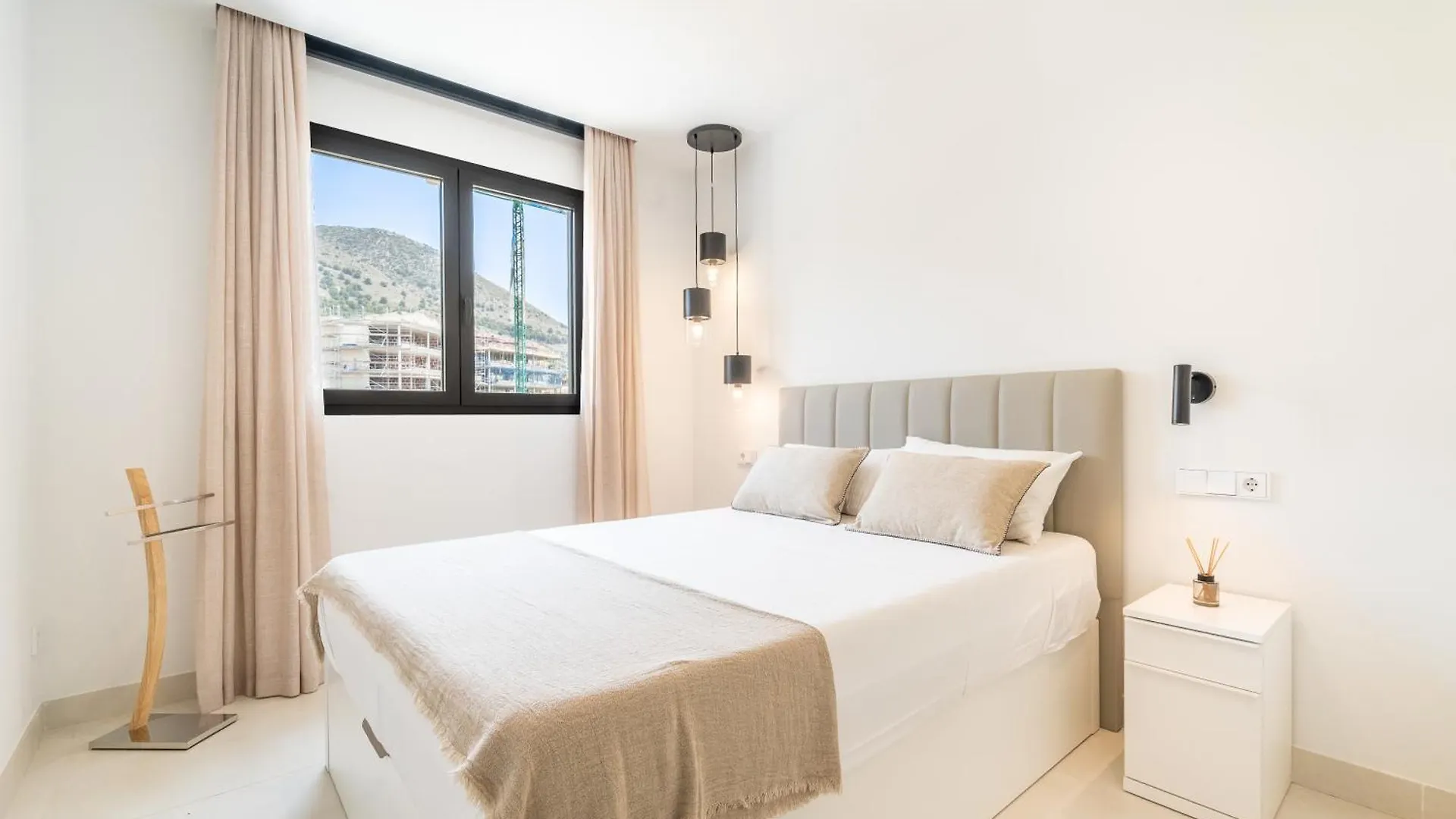 شقة Higueron Rental West Sunrise فوينخيرولا