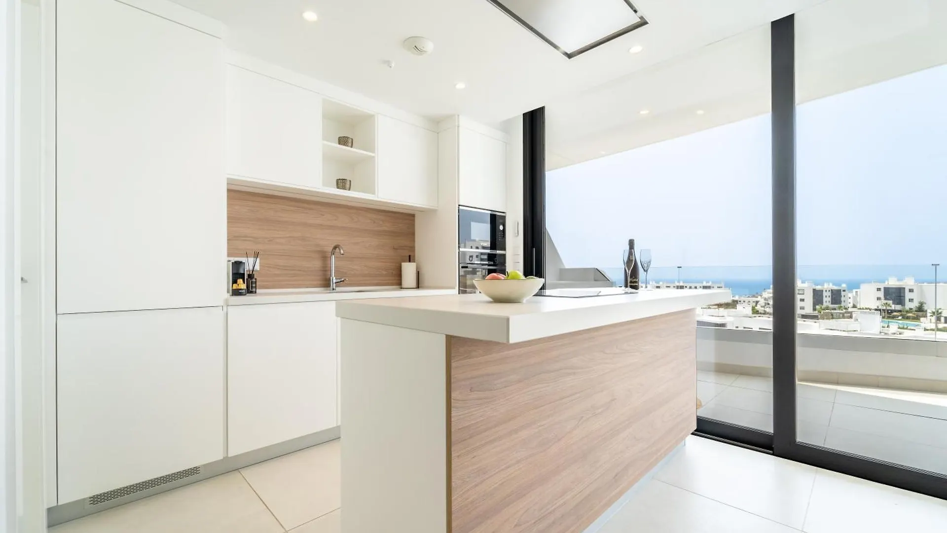 Higueron Rental West Sunrise فوينخيرولا 0*,  إسبانيا